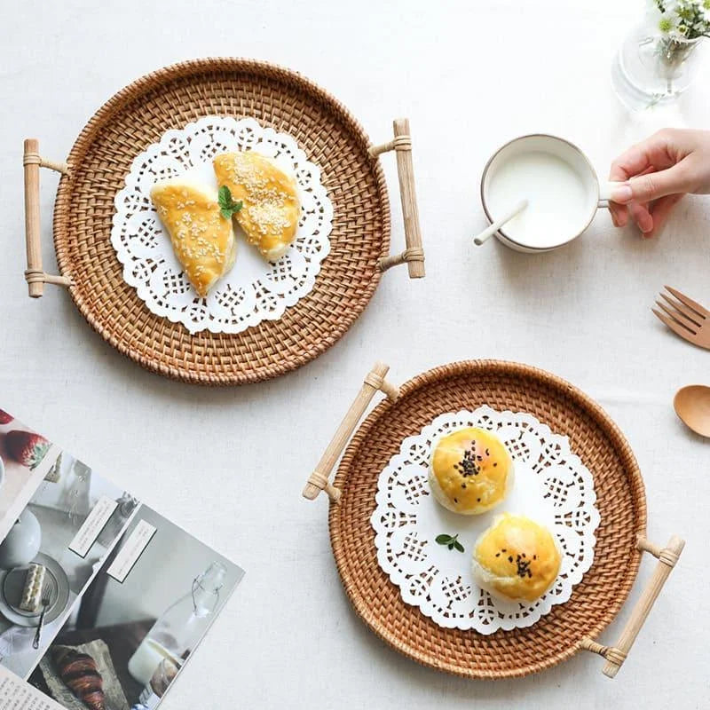 Bandeja Redonda de Vime em Rattan Feita à Mão para Mesa e Decoração Lenogue