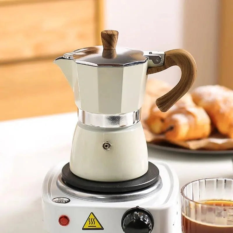Cafeteira Moka de Alumínio com Cabo Madeira para Café Espresso Lenogue Branco - 300 Ml