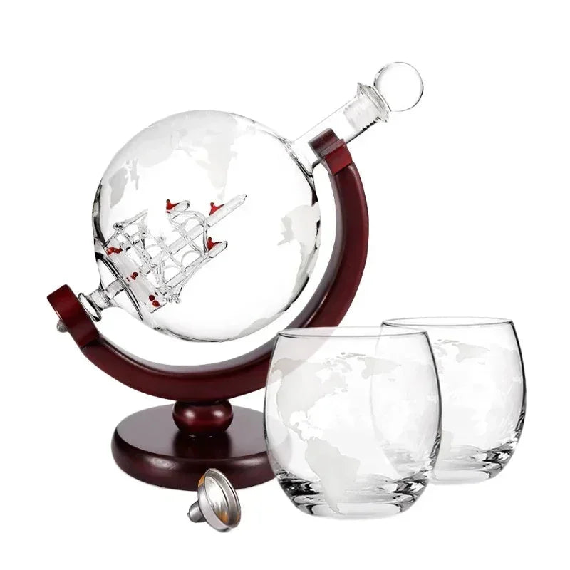 Conjunto Decanter Globo de Vidro com Suporte Madeira e 2 Copos Lenogue