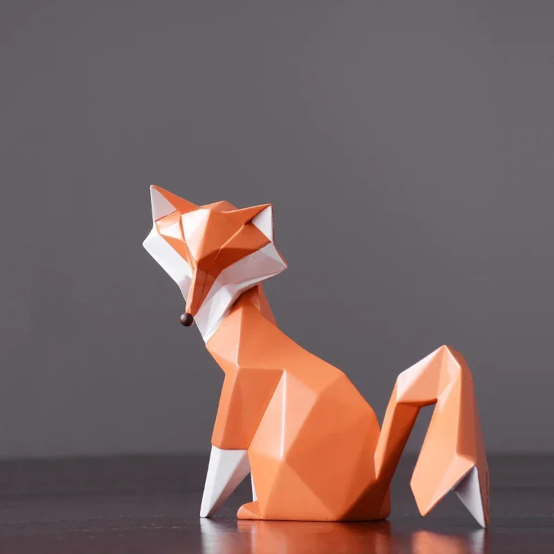 Escultura de Raposa Geométrica em Resina Decorativa para Sala e Escritório Lenogue Mãe