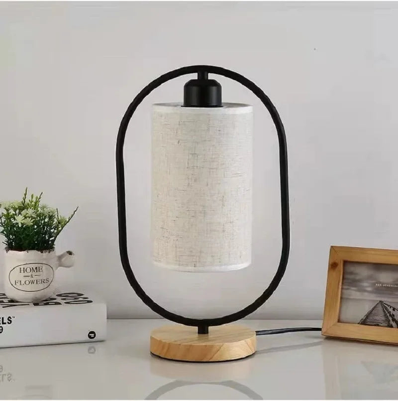 Luminária de Mesa de Madeira com Cúpula de Tecido para Sala Lenogue
