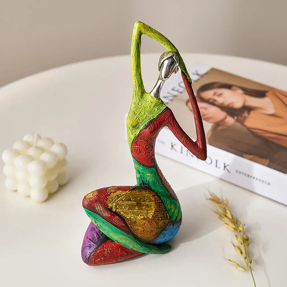 Escultura Abstrata Estilo Nórdico em Resina para Decoração Lenogue