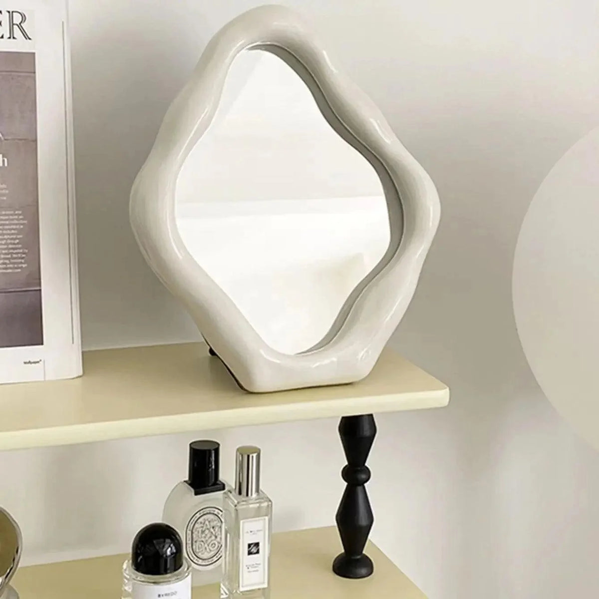 Espelho de Mesa Oval Prateado para Maquiagem e Decoração Lenogue