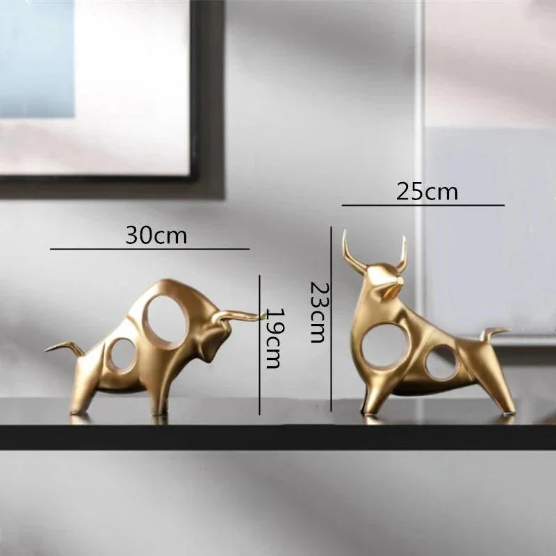 Estátua de Touro Dourado Abstrata em Resina para Decoração Lenogue