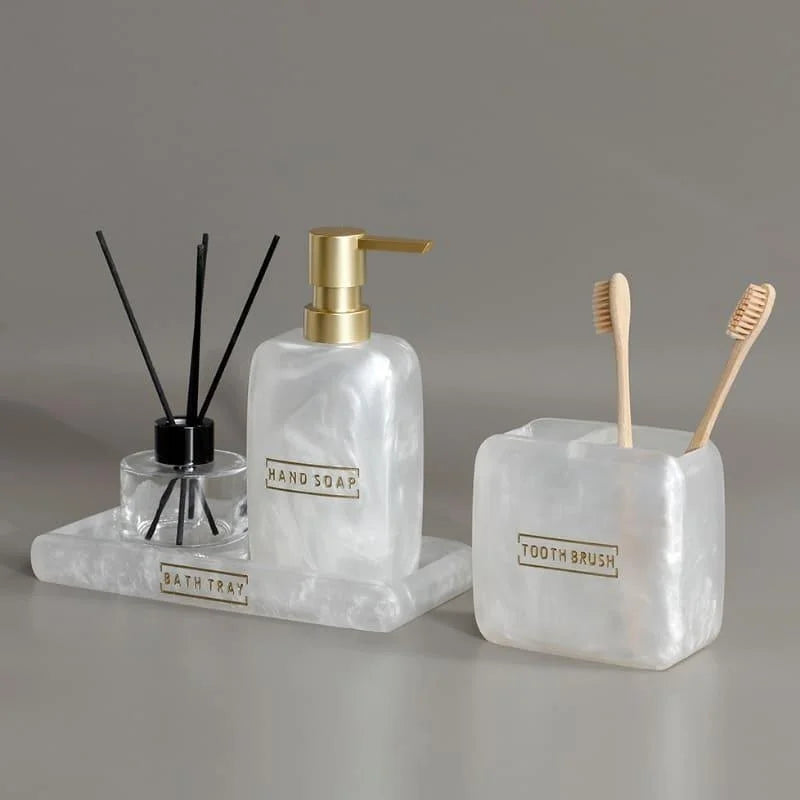 Kit para Banheiro Resina Dourado com Dispenser e Porta Escova 3 Peças Lenogue Branco Pérola