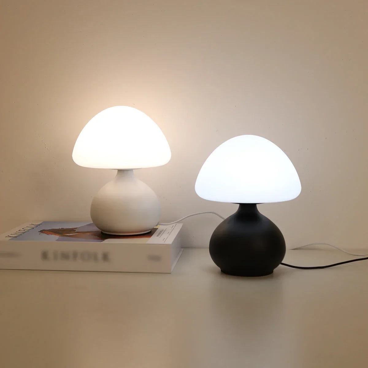 Luminária de Mesa Cogumelo Lumière Multicores Luz Regulável Lenogue