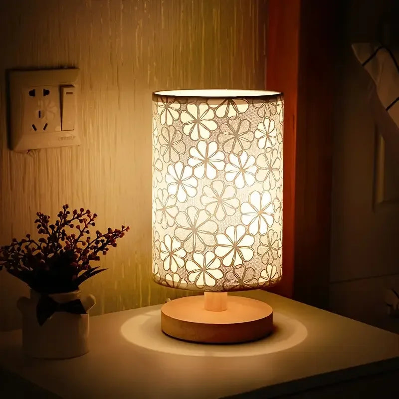 Luminária de Mesa Fleurie Base Madeira Abajur Floral Lenogue Bege