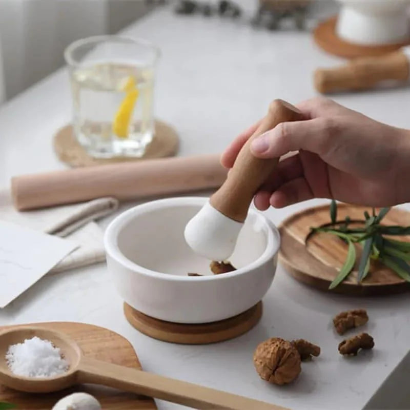 Pilão e Macerador de Cerâmica com Base Madeira para Cozinha Lenogue Pequeno